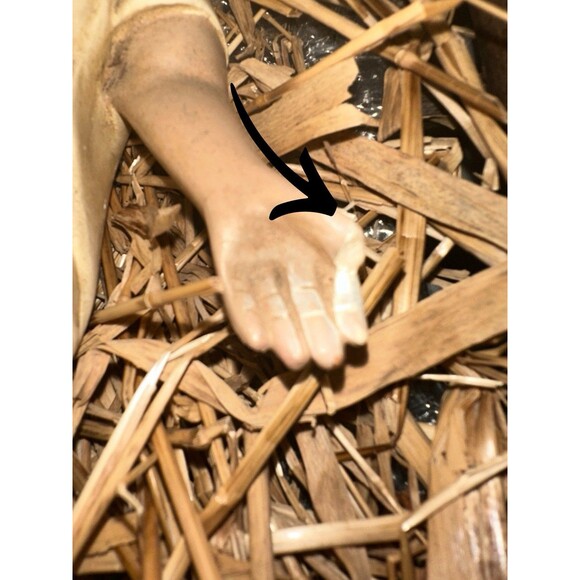 Antique Infant Jesus 1900s Real Wood Manger Nativity Baby Religious Decor - Picture 13 of 16